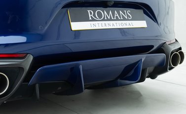 Ferrari 812 Superfast 33