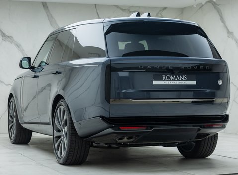 Land Rover Range Rover P530 SV 10