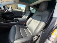 Tesla Model 3 PERFORMANCE AWD 17