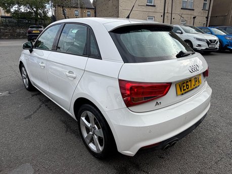 Audi A1 SPORTBACK TFSI SPORT 8