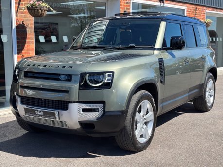 Land Rover Defender 3.0 FIRST EDITION MHEV