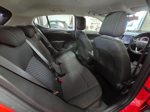 Vauxhall Astra 1.0i Turbo ecoFLEX Tech Line Euro 6 (s/s) 5dr 15