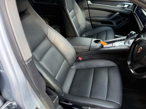 Porsche Panamera 3.0D V6 TiptronicS Euro 5 (s/s) 5dr 68