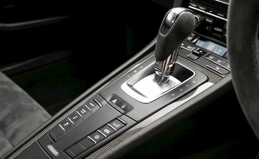 Porsche 911 (991) Carrera GTS 19