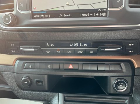 Toyota Proace Verso 2.0D Family Medium MPV Auto MWB Euro 6 (s/s) 5dr (8 Seat) 17