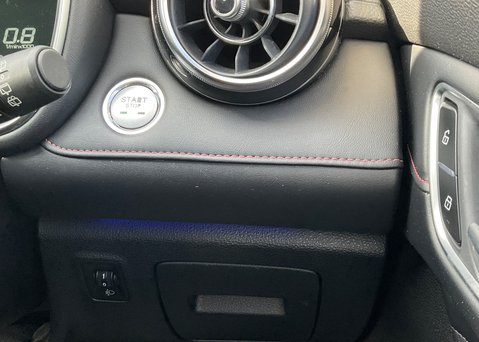 MG HS 1.5 T-GDI EXCLUSIVE 18