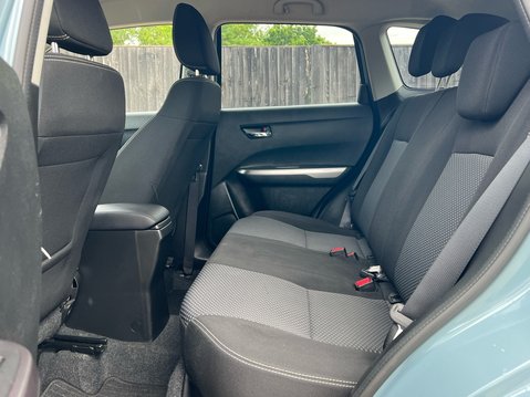 Suzuki Vitara SZ-T BOOSTERJET MHEV 9