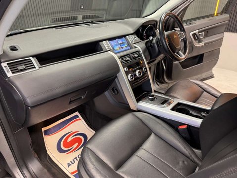 Land Rover Discovery Sport 2.0 Discovery Sport Black HSE SD4 Auto 4WD 5dr 67