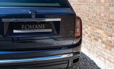 Rolls-Royce Cullinan 27