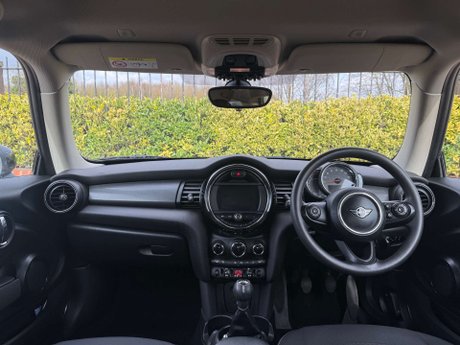 Mini Hatch 1.5 Cooper Classic 3dr 21