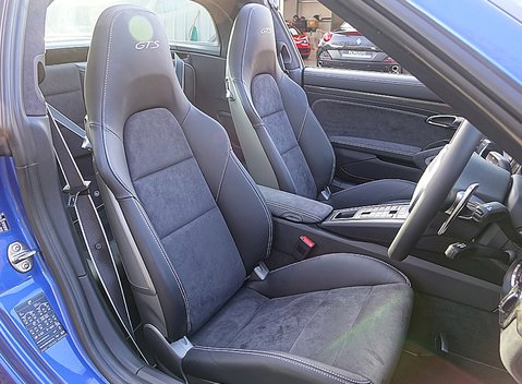 Porsche 911 (991) Targa 4 GTS 13