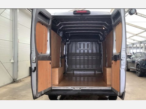 Peugeot Boxer 2.2 Boxer 35 Professional L3H2 5dr 7
