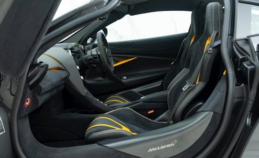 McLaren 720S Performance 14