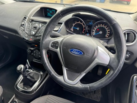 Ford Fiesta 1.0T EcoBoost Zetec Euro 5 (s/s) 3dr 2