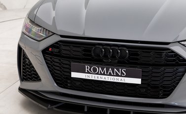 Audi RS6 Avant Carbon Black Urban 24