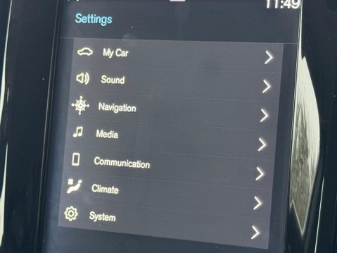 Volvo V90 2.0 D4 Auto AWD Euro 6 (s/s) 5dr 23