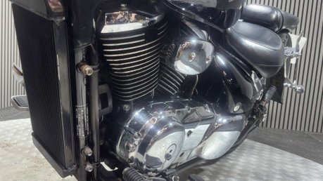 Suzuki Intruder 800 2008 ONLY 25K 800CC CRUISER BIKE NEW MOT SERVICED A2 13