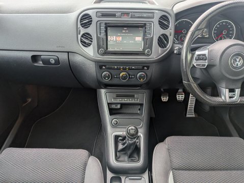 Volkswagen Tiguan 2.0 TDI BlueMotion Tech R-Line 4WD Euro 6 (s/s) 5dr 17
