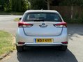 Toyota Auris VVT-I HYBRID BUSINESS EDITION TSS 7