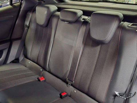 Vauxhall Mokka 50kWh SRi Nav Premium Auto 5dr 22