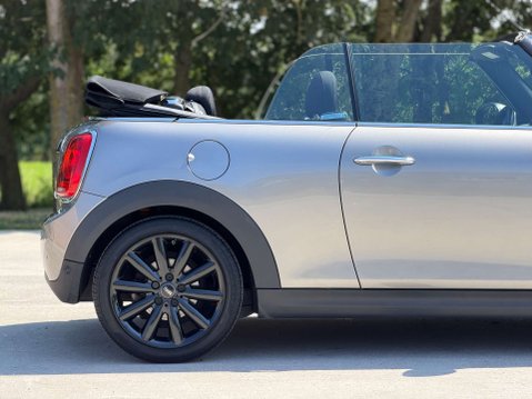 Mini Convertible 1.5 Cooper 2dr 14