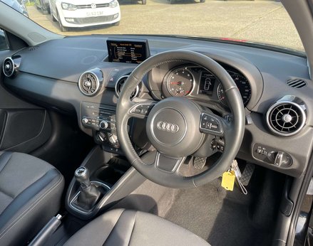 Audi A1 1.0 A1 Sportback TFSI Sport 5dr 17