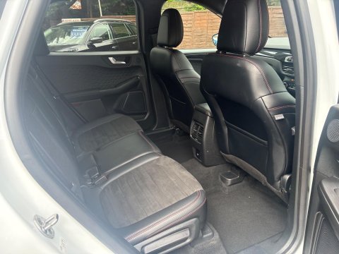 Ford Kuga ST-LINE FIRST EDITION 18