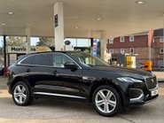 Jaguar F-Pace R-DYNAMIC S 12