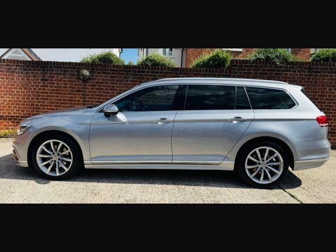 Volkswagen Passat 2.0 TDI R-Line Estate 5dr Diesel DSG Euro 6 (s/s) (190 ps) 9