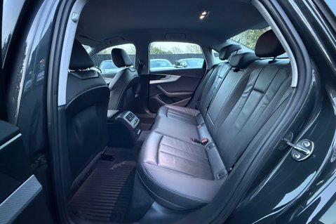 Audi A4 TDI SPORT AUTOMATIC -VIRTUAL COCKPIT -APPLE CARPLAY -REVERSE CAMERA 26