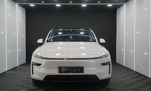 Tesla Model Y PREMIUM LONG RANGE RWD No Luxury Tax Available Now! 1 Owner VAT Qualifying 9