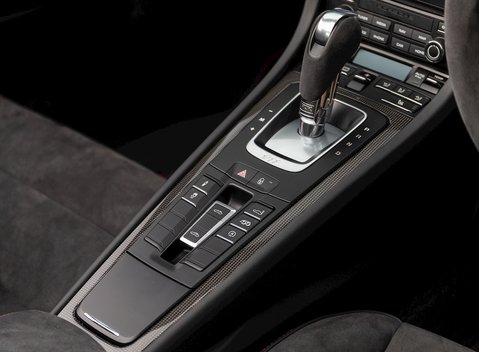 Porsche 911 Targa 4 GTS (991.2) 21