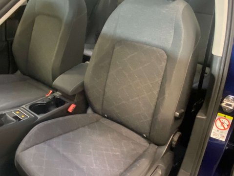 Volkswagen Golf 1.0 Golf Life TSi 5dr 39