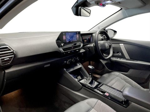 Citroen C4 1.2 PureTech Shine Hatchback 5dr Petrol Manual Euro 6 (s/s) (130 ps) Air Co 15