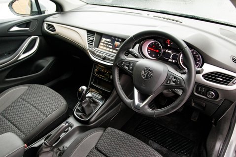 Vauxhall Astra SRI VX LINE NAV 4