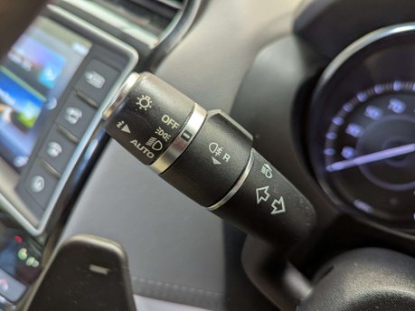 Jaguar XE 2.0 XE Portfolio i Auto 4dr 74