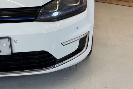 Volkswagen Golf e-Golf Hatchback 5dr Electric Auto (115 ps) 94