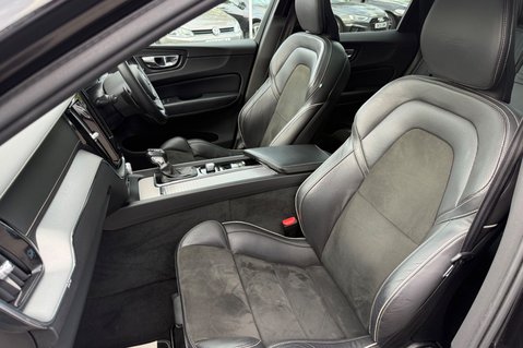 Volvo XC60 T5 R-DESIGN PRO AWD -ONE OWNER - 7 VOLVO SERVICES 26
