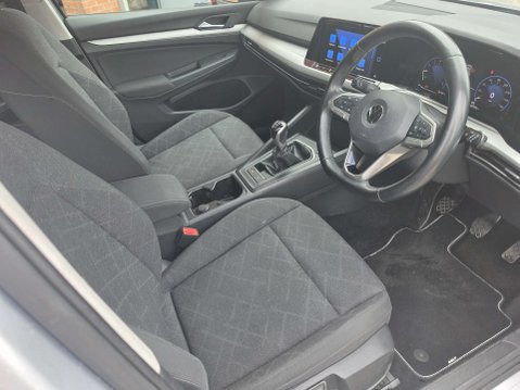 Volkswagen Golf 1.5 Golf Life TSi 5dr 45