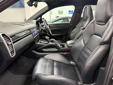 Porsche Cayenne 3.0T V6 GPF SUV 5dr Petrol TiptronicS 4WD Euro 6 (s/s) (340 ps) 37