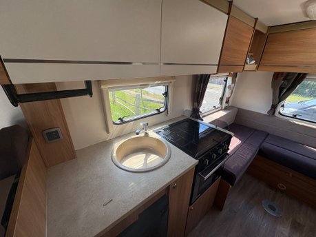 Swift Escape 644 12