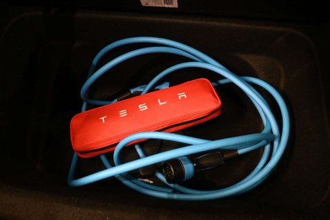 Tesla Model Y ModeL Y Long Range AWD 4WD 5dr 48