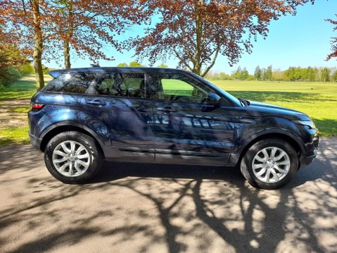Land Rover Range Rover Evoque 2.0 eD4 SE Tech FWD Euro 6 (s/s) 5dr 3