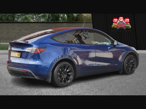 Tesla Model Y LONG RANGE AWD 10