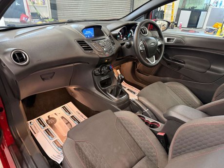 Ford Fiesta 1.0T EcoBoost ST-Line Euro 6 (s/s) 3dr 10