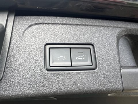 Volkswagen Passat R-LINE TDI 4MOTION DSG 54