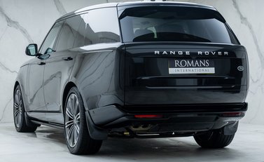 Land Rover Range Rover D350 AUTOBIOGRAPHY LWB 9