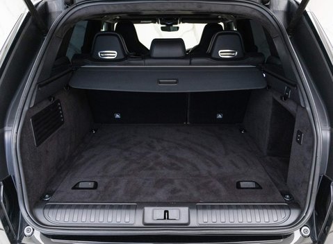 Land Rover Range Rover Sport SVR 32