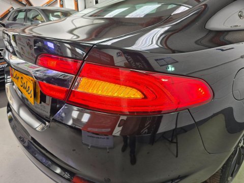 Jaguar XF 3.0d V6 Premium Luxury Auto Euro 5 (s/s) 4dr 53