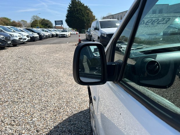 Peugeot Partner SWB L1H1 (SOLD) Low Roof Professional Air Con EURO 6 NO V 19
